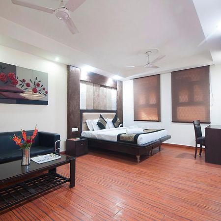 Hotel Apra Inn Új-Delhi Kültér fotó
