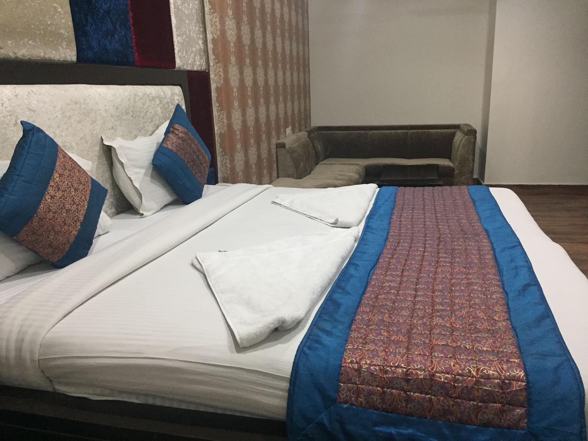 Hotel Apra Inn Új-Delhi Kültér fotó