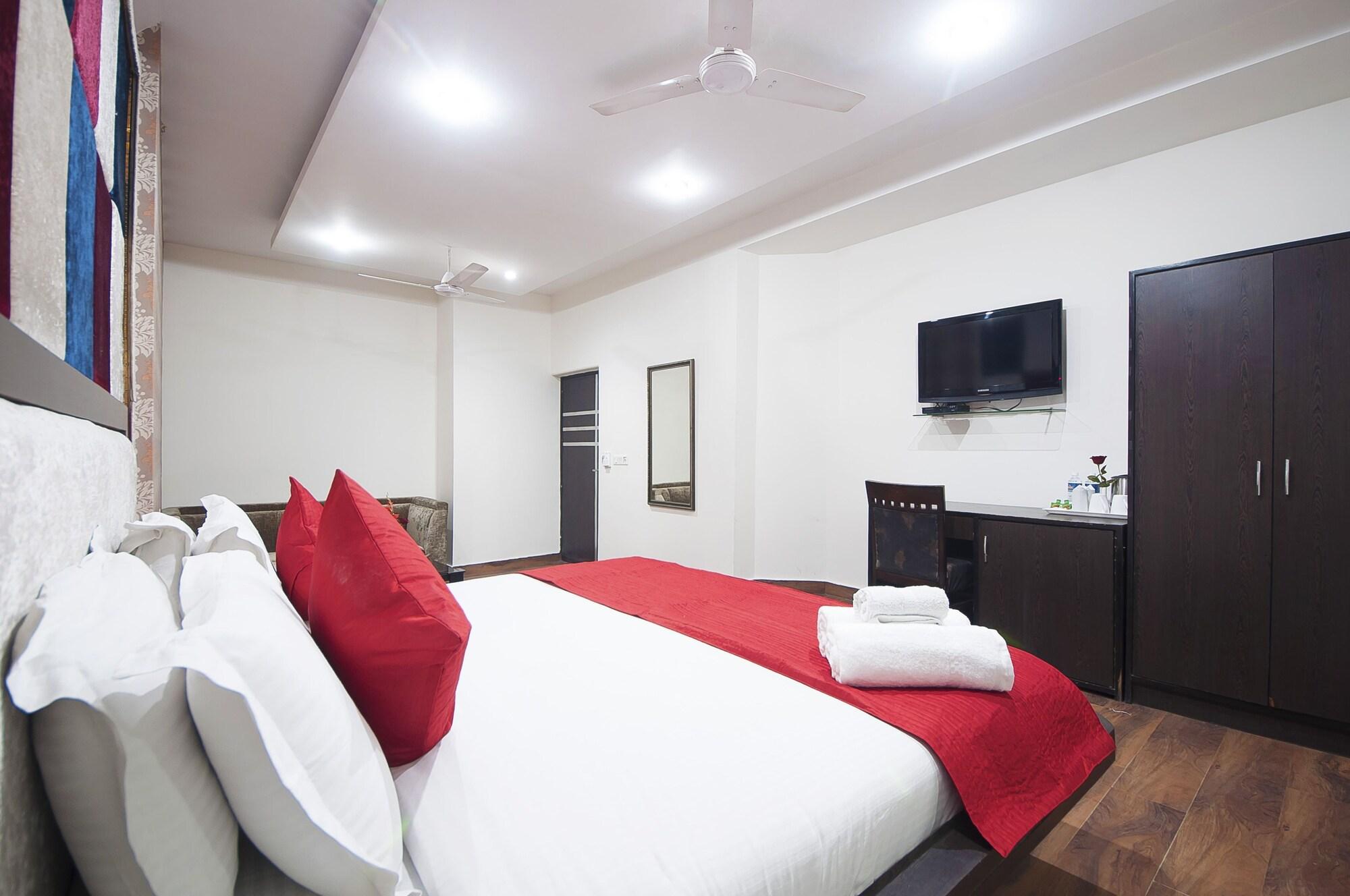 Hotel Apra Inn Új-Delhi Kültér fotó