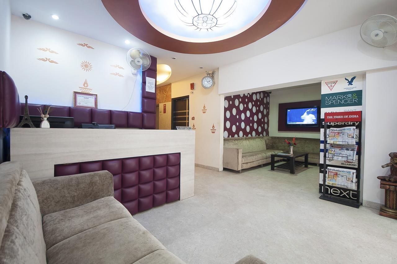 Hotel Apra Inn Új-Delhi Kültér fotó
