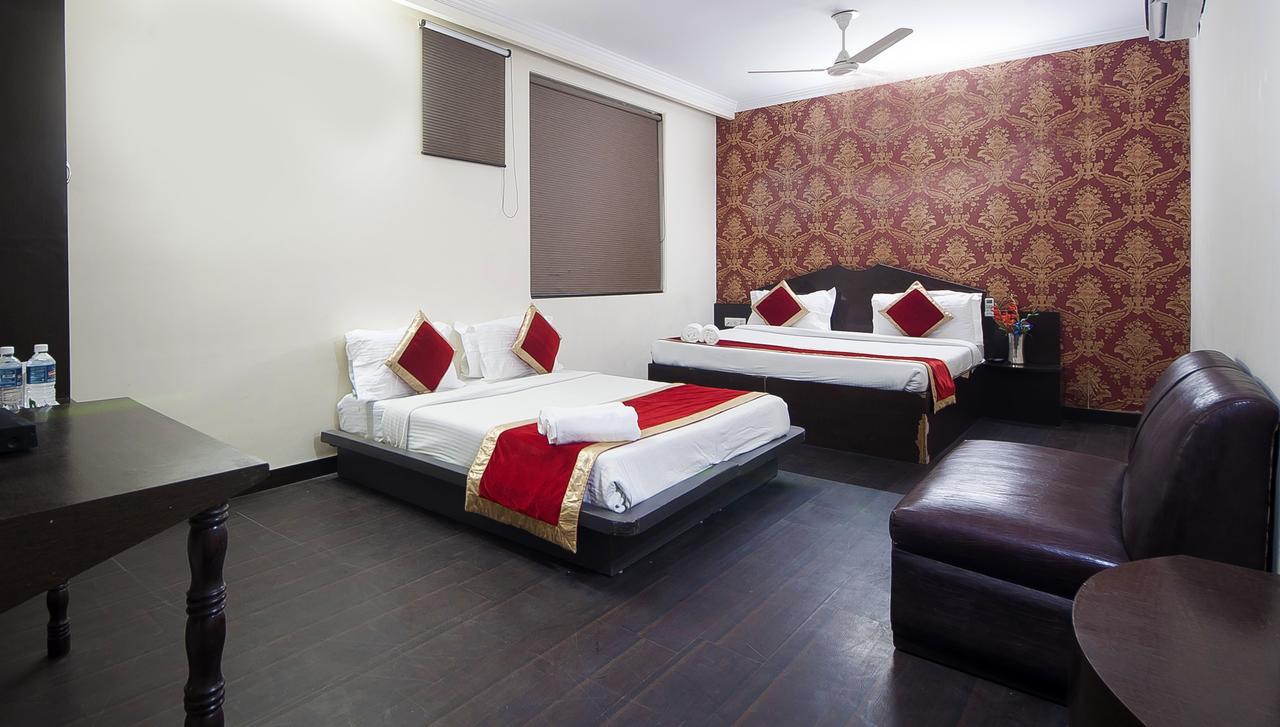 Hotel Apra Inn Új-Delhi Kültér fotó