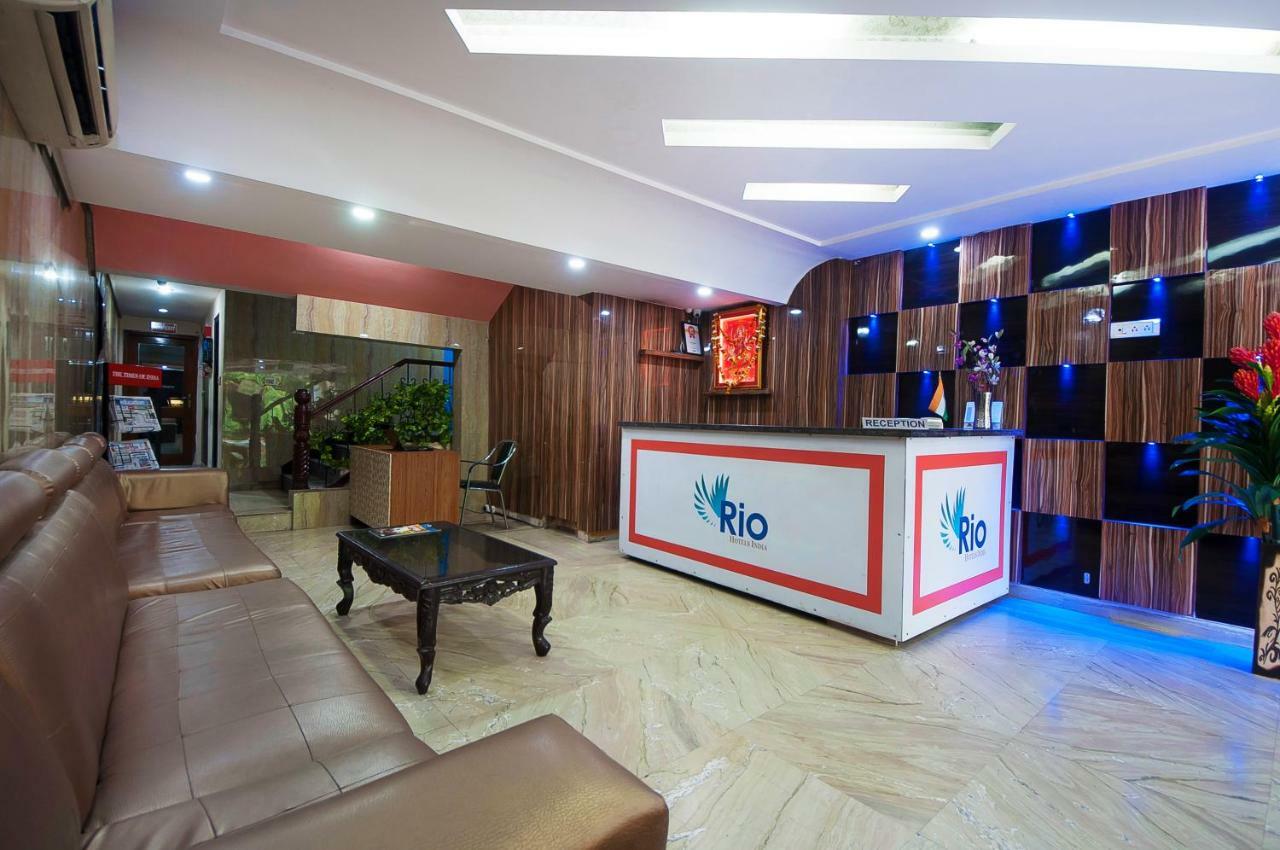Hotel Apra Inn Új-Delhi Kültér fotó